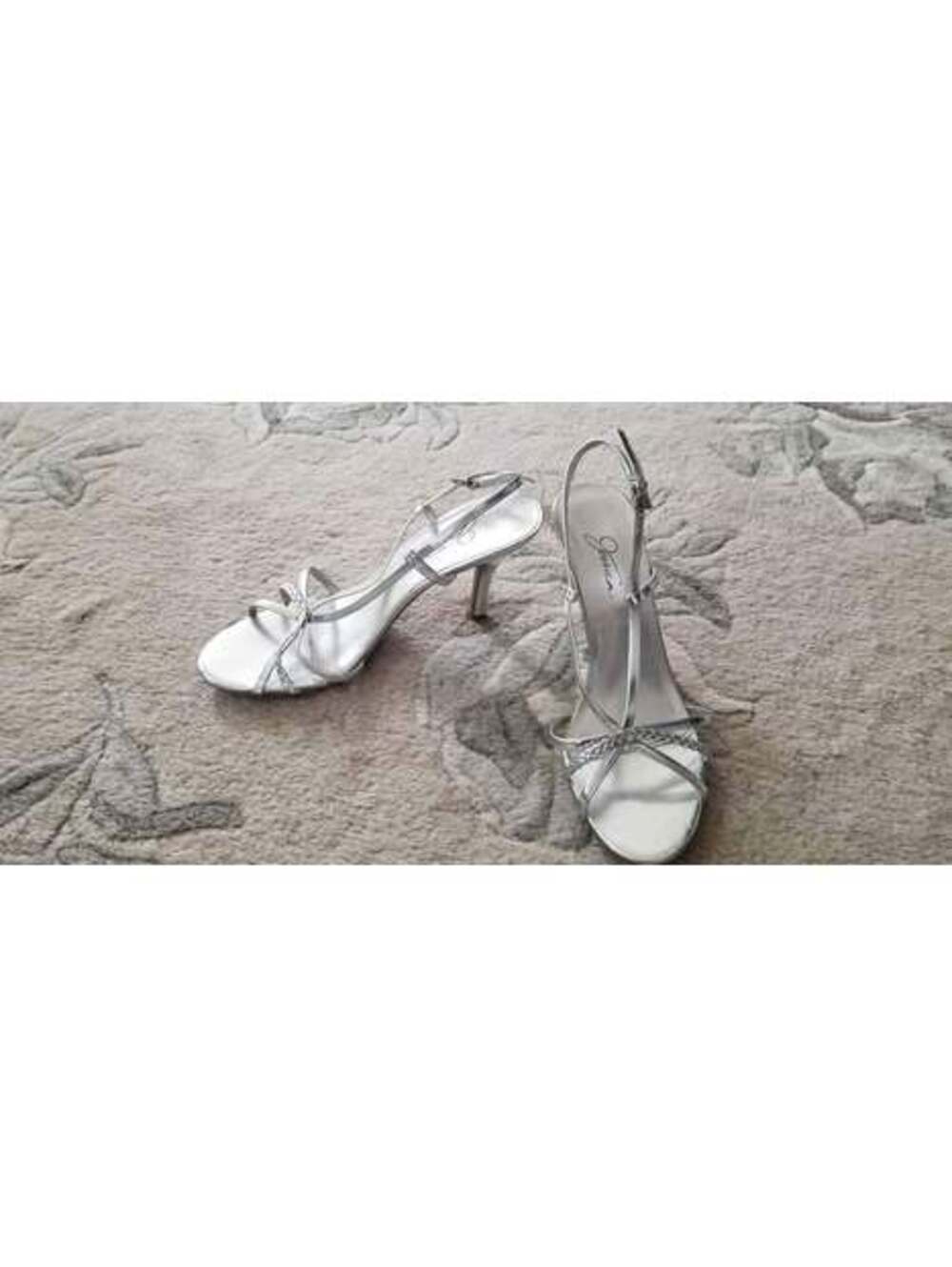 High heel shoes - size 7 - Jessica